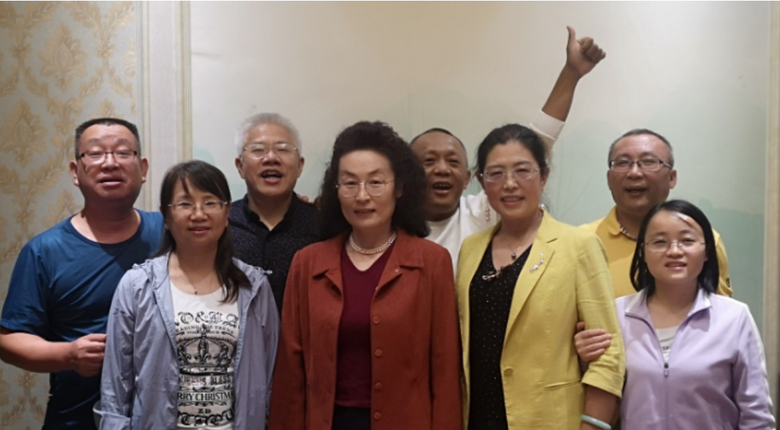 一行3人代表学院赴江西南昌,新余,丰城等地走访校友并组织召开座谈会